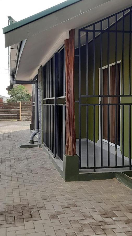 Grapefruitstraat Apartment ปารามารีโบ ภายนอก รูปภาพ